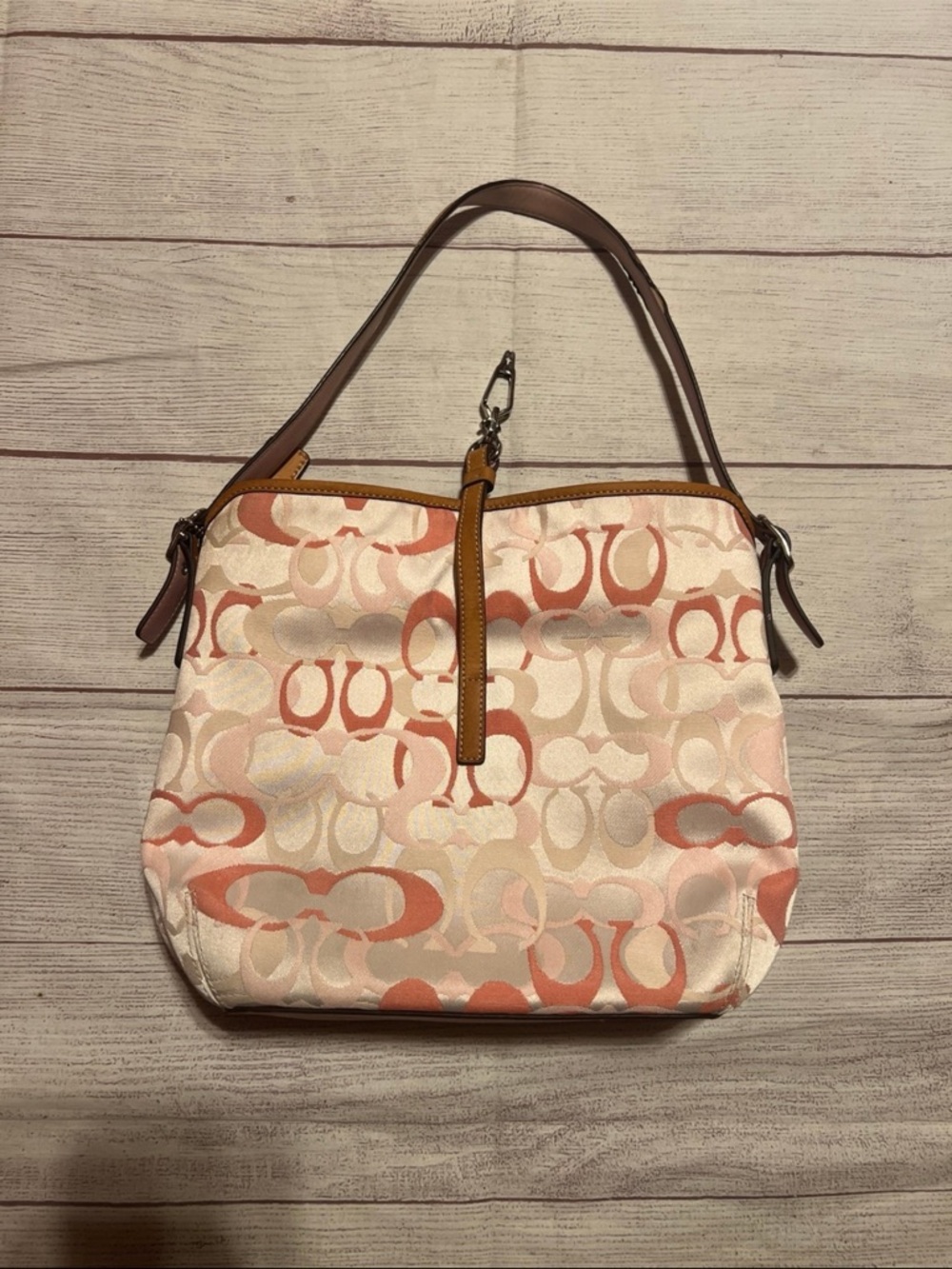 Coach hamptons Cream and Pink Signature hobo Shoulder Bag in pink optic - Picture 3 of 5